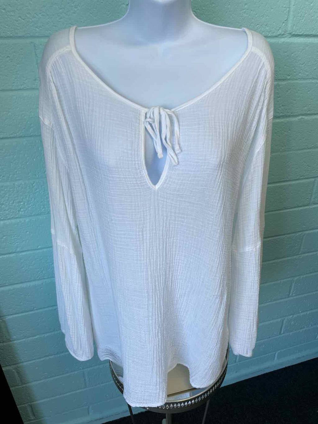 Three Dots Size L White Blouse