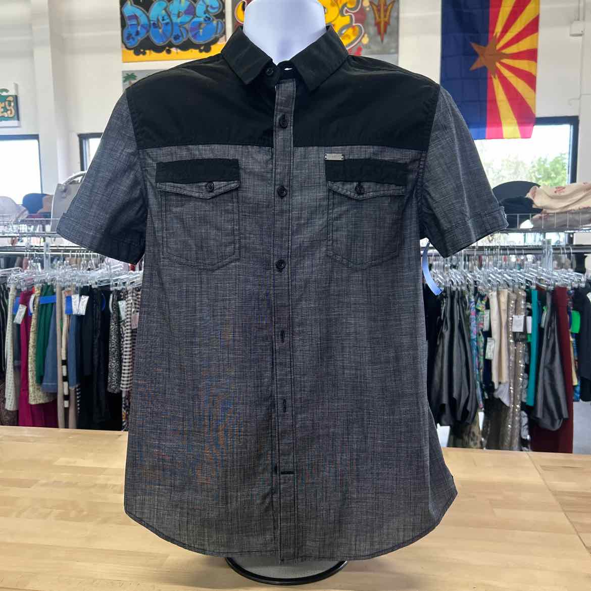 G by Guess Size M Gray/Black Preloved MENS Button Down Shirt