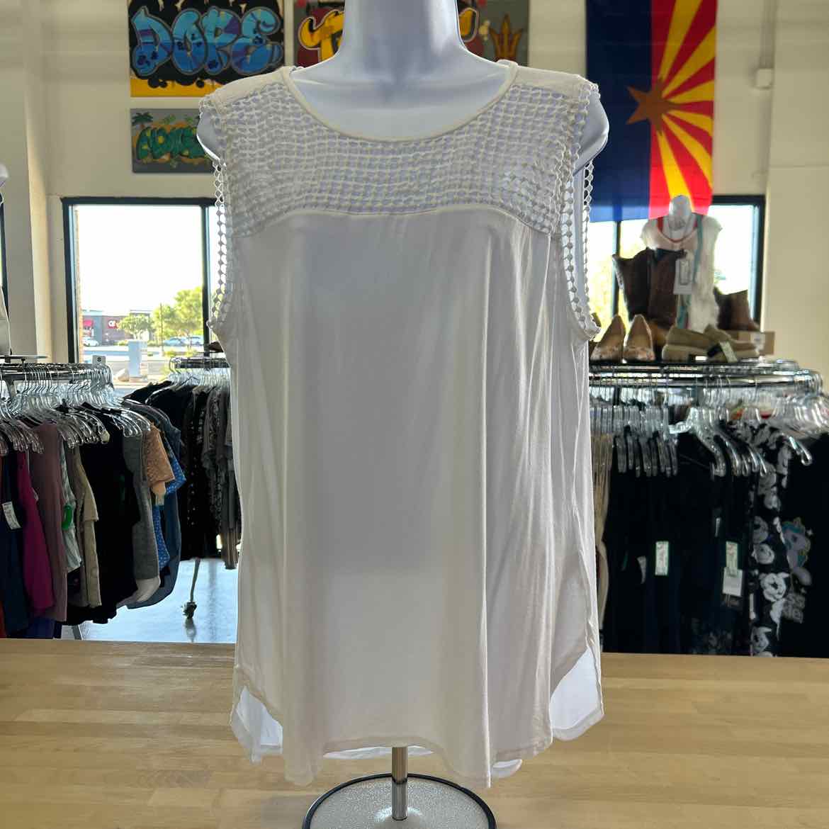 Liz Claiborne Size XL White Preloved Tank