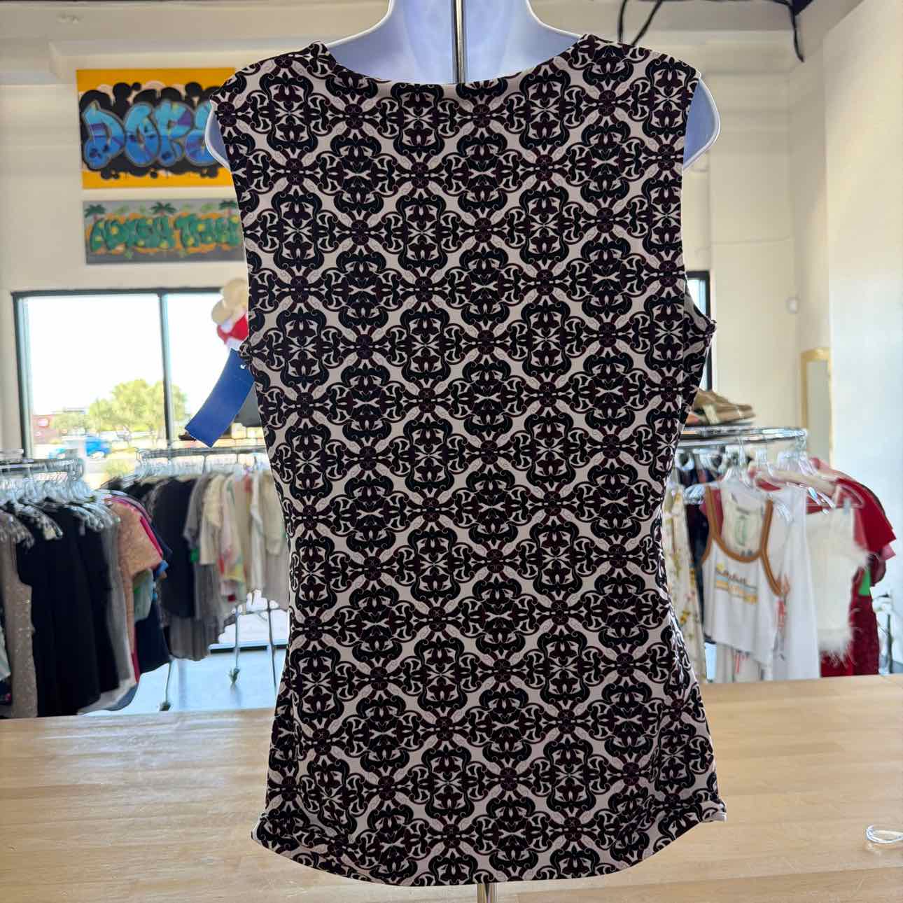 White House Black Market Size M Black Purple Preloved Sleeveless