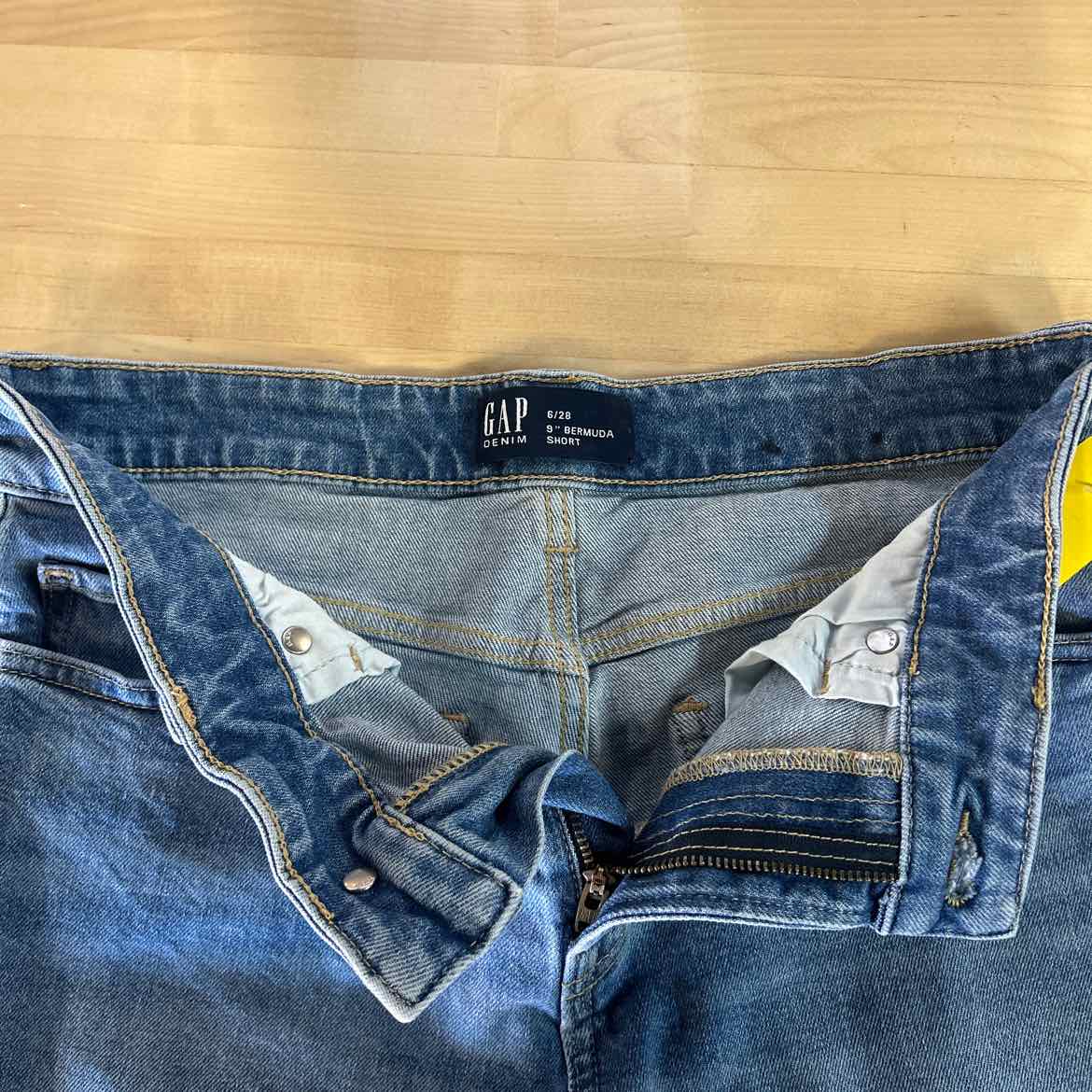 Gap Size 6 Denim Preloved Jorts