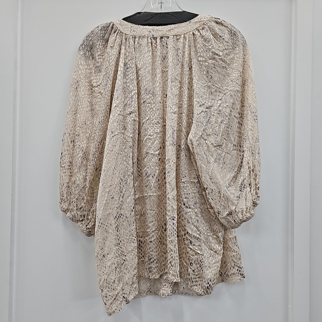 Vince Camuto Size 1X Beige Blouse