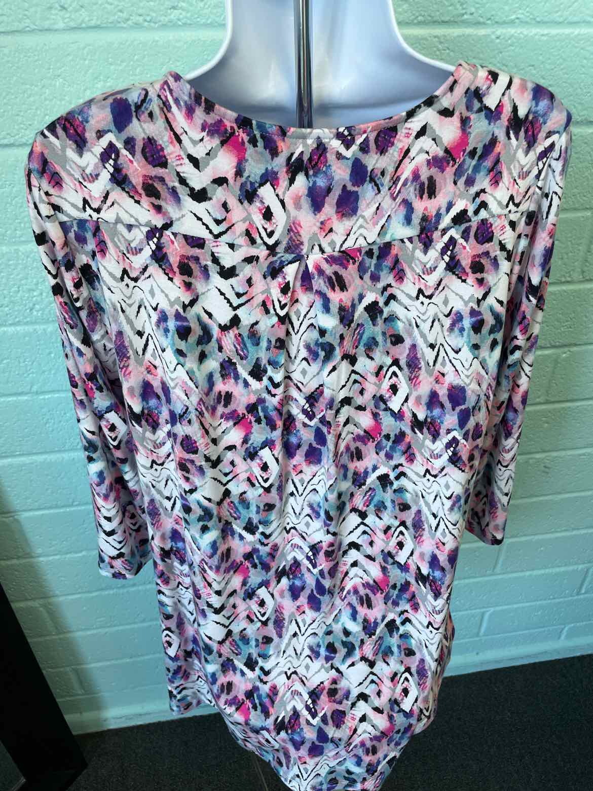 Intro Size PL Purple/pink Knit Top