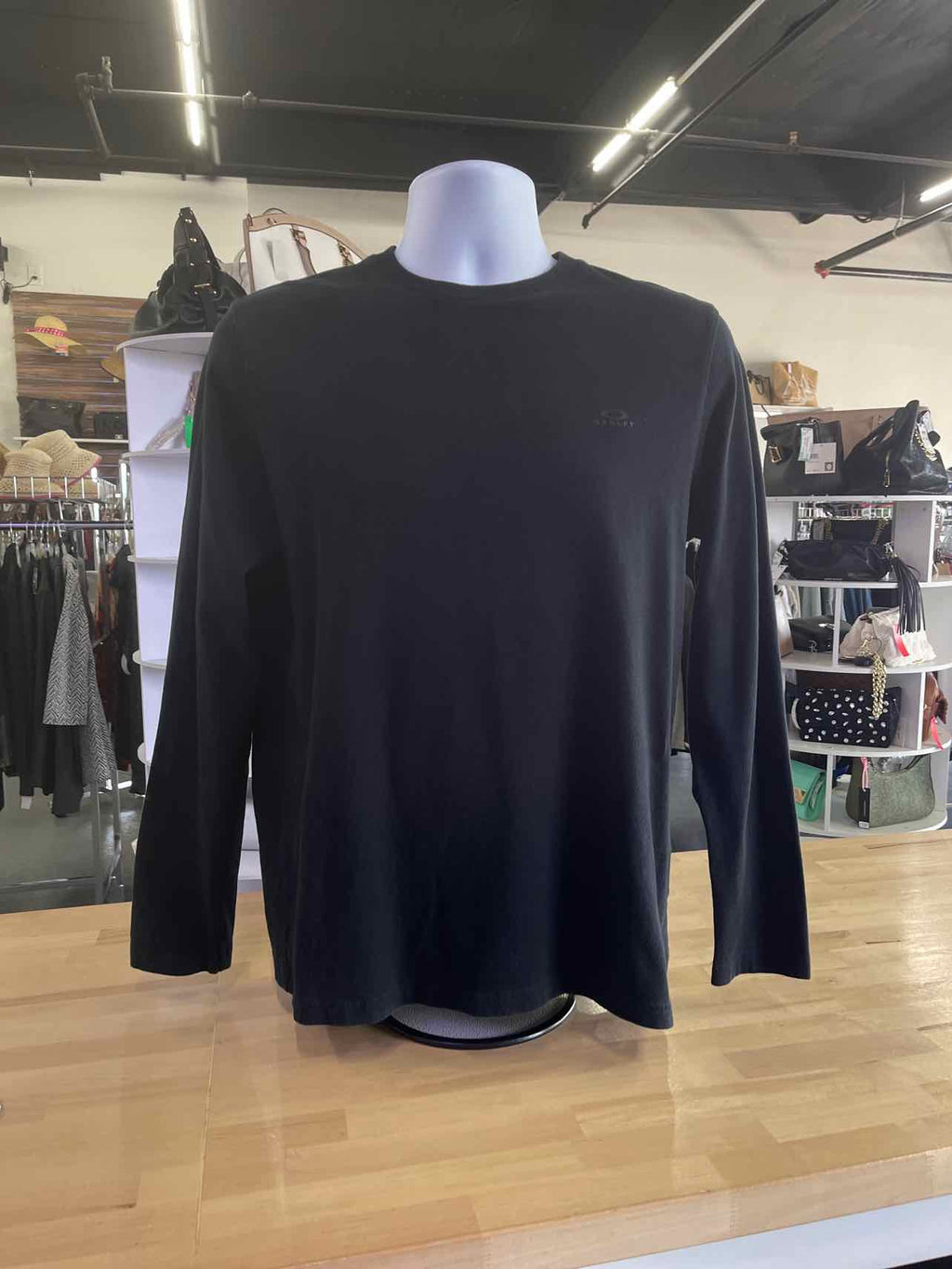 Oakley Size S Black Preloved MENS Long Sleeve Shirt