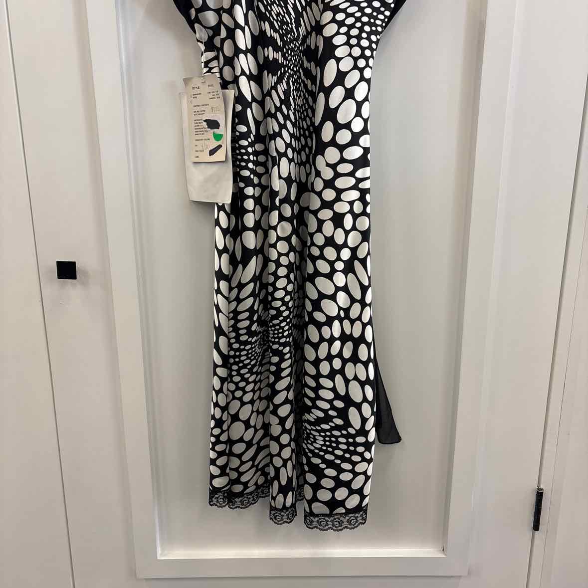 Frank Lyman Size 8 BLACK & WHITE Dress