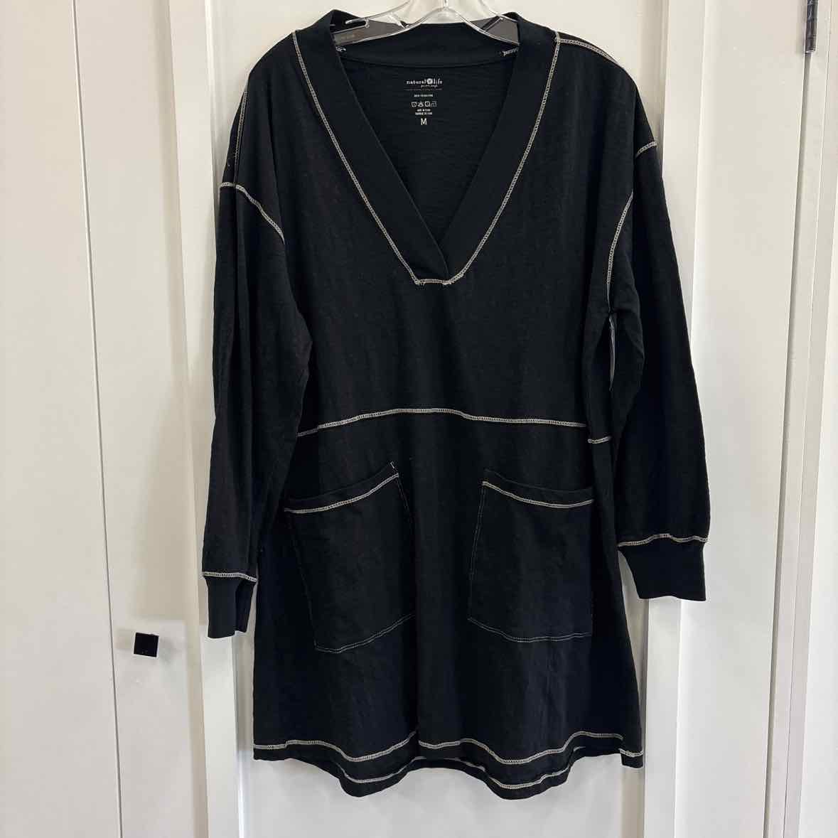 Natural Life Size M Black Dress