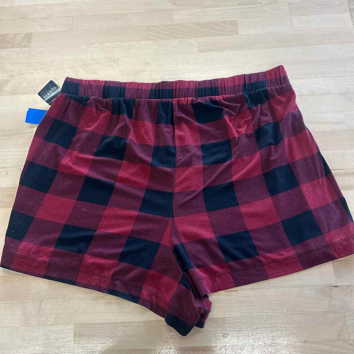 Torrid Women Size 1X Black/Red New Shorts