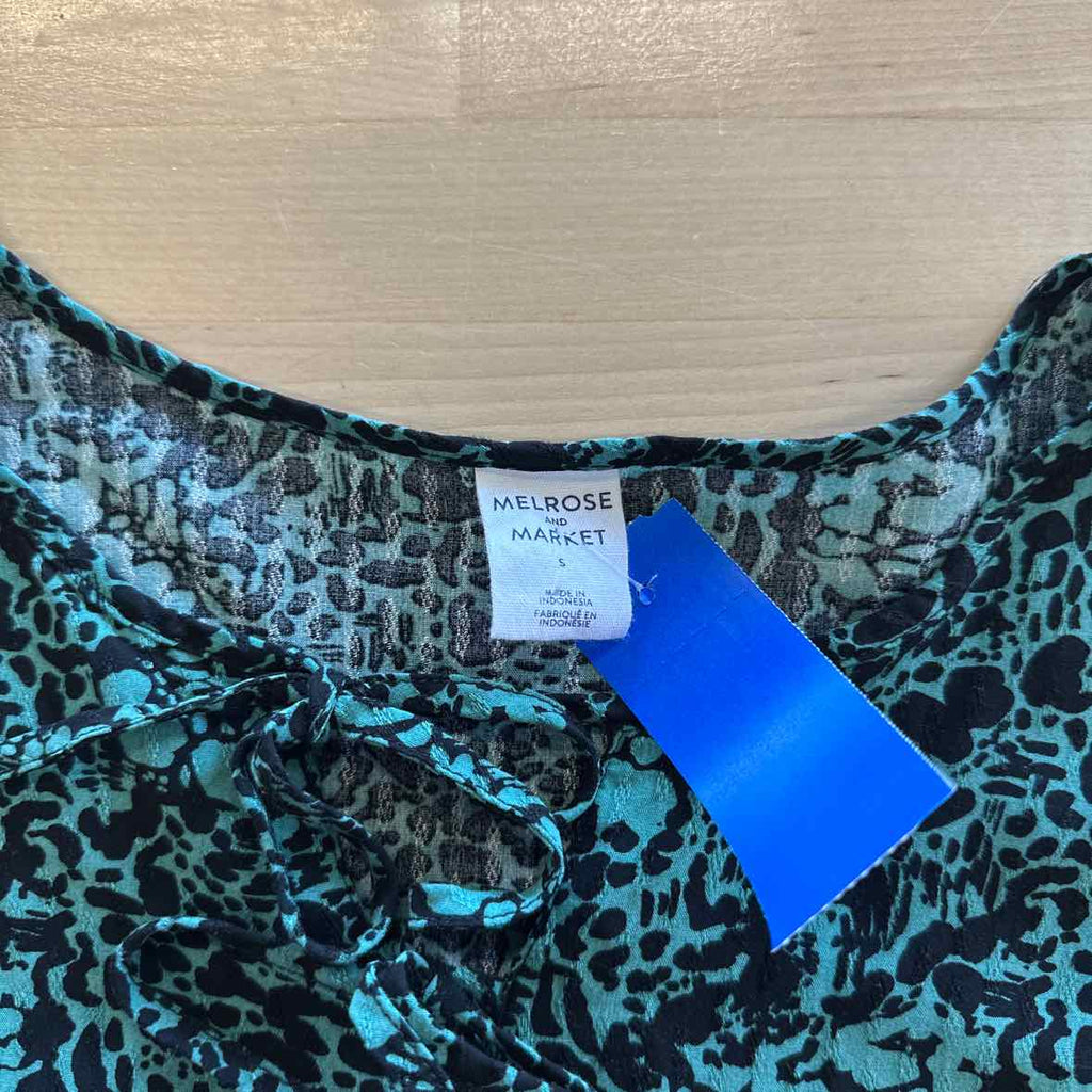 Melrose Size S Green Long Sleeve