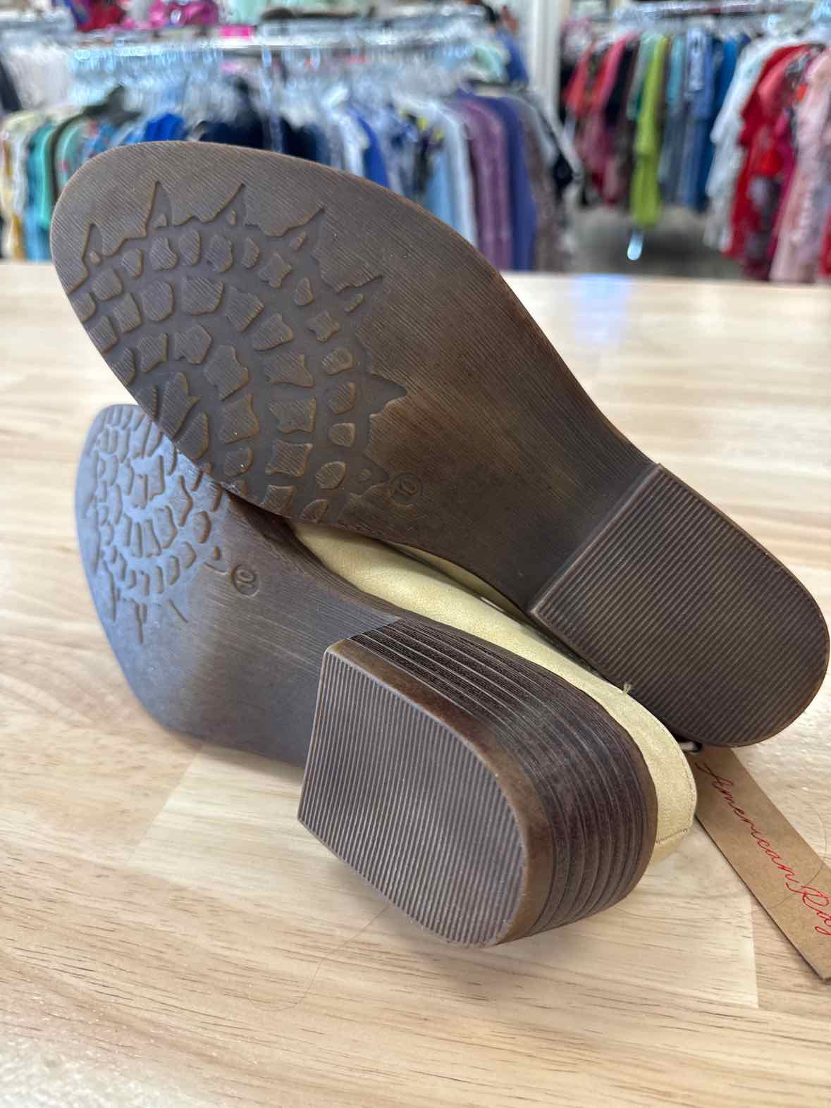 American Rag Size 10 Beige New Mules