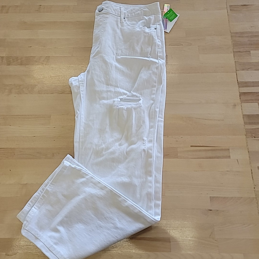 tinceltown Size 13 White  Relaxed Ripped High-Rise Straight-Leg Jeans  NWT