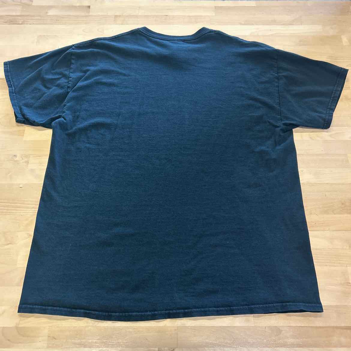 Gildan Size L Black T-shirt