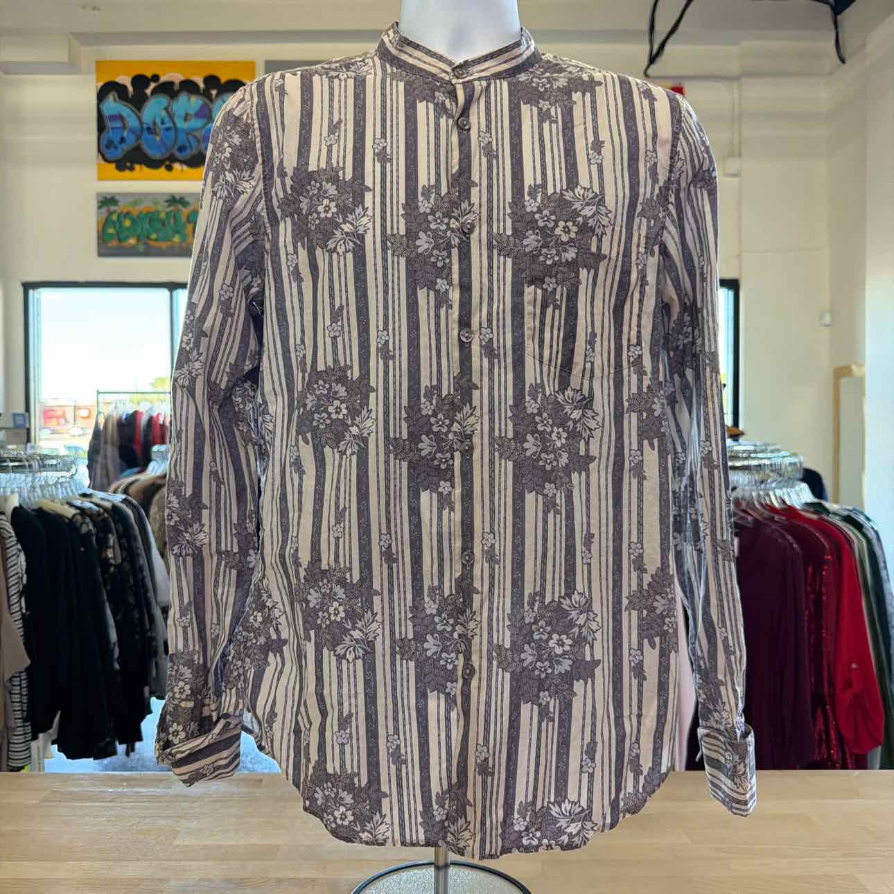 Size M White Purple Preloved MENS Button Down Shirt
