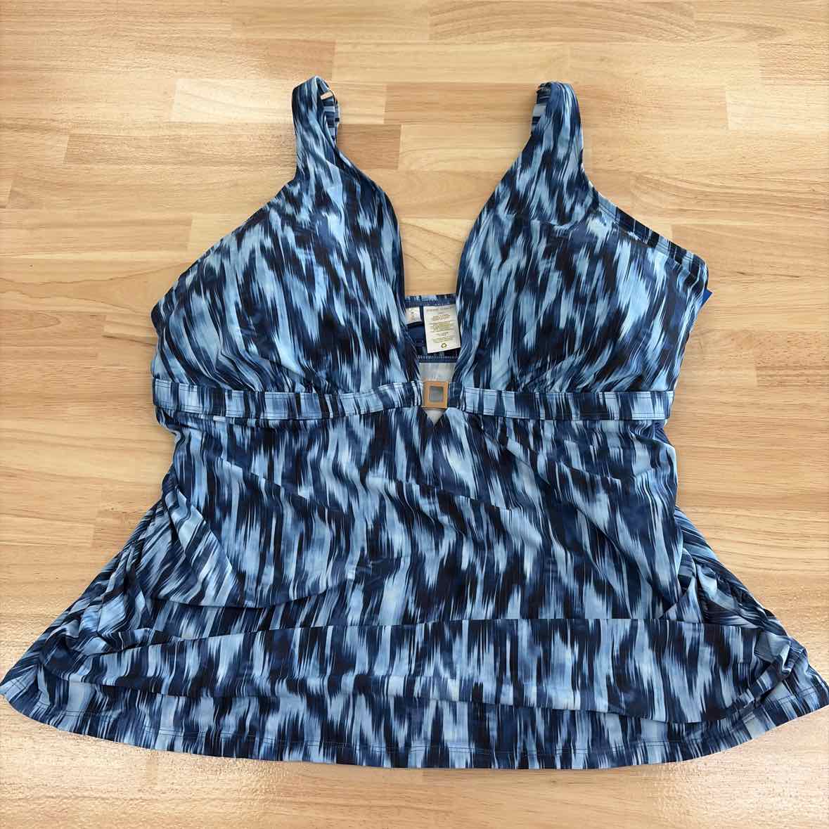 Anne Cole Size 22W Plus Size Printed Ring-Trim Plunge Tankini Top - Blue White