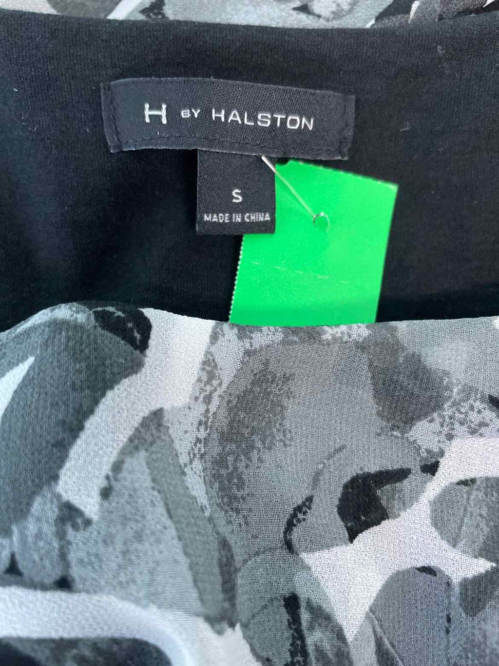 Halston Size S Dark Gray print Sleeveless