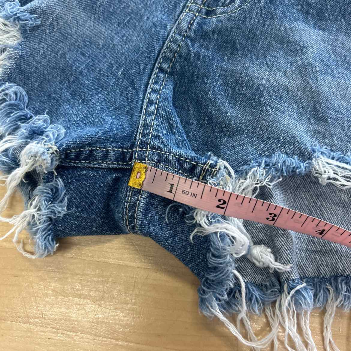Guess Women Size 29 Blue Denim Preloved Shorts