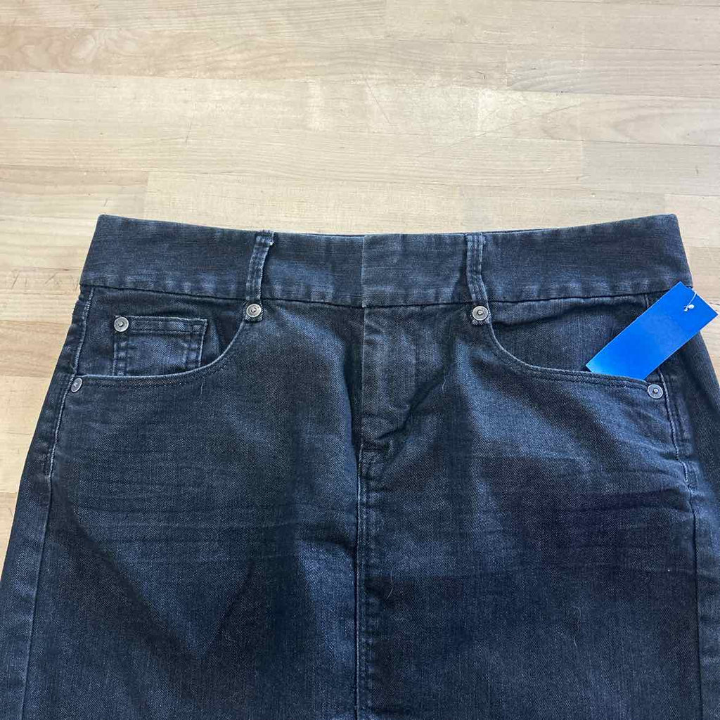 Gap Size 4 Gray Denim Preloved Skirt