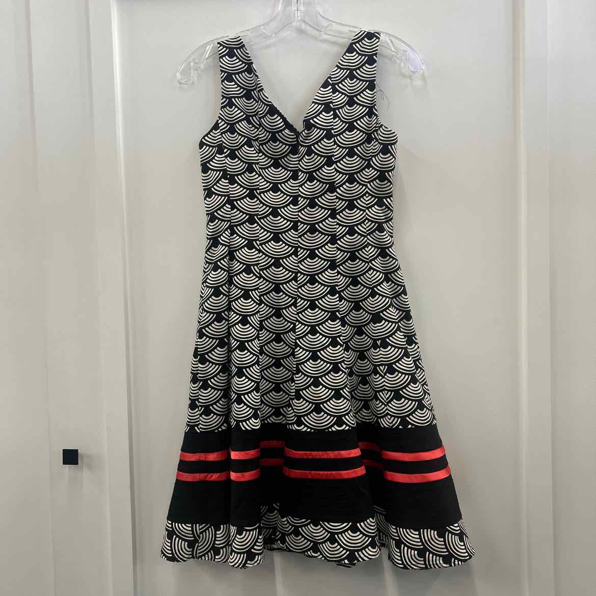 Nine West Size 2 Black/White Preloved Dress