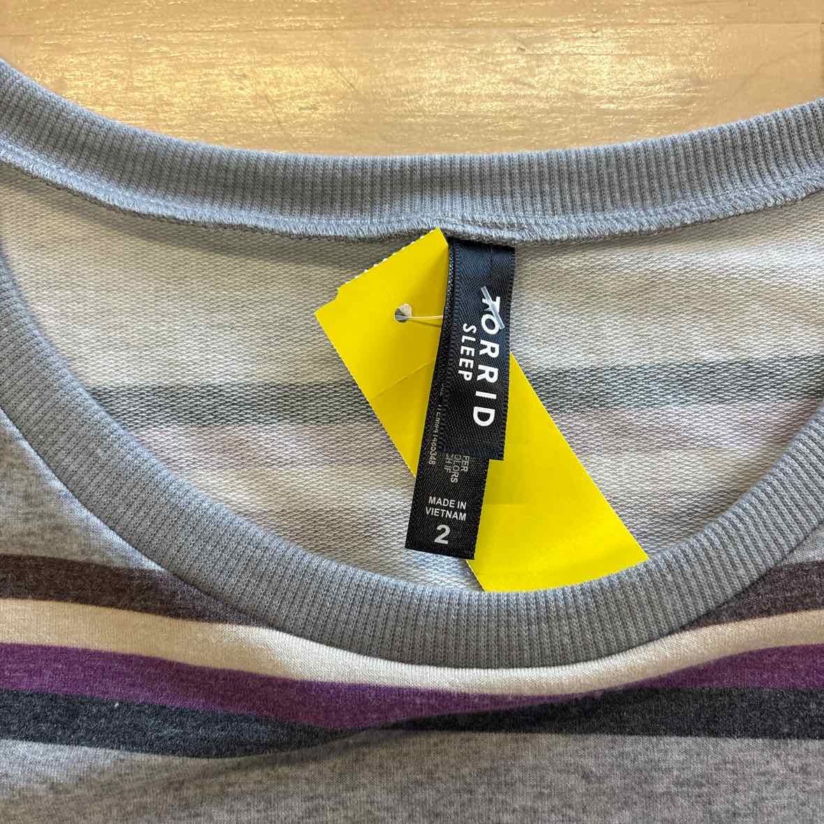 Torrid Size 2 Gray Sweater