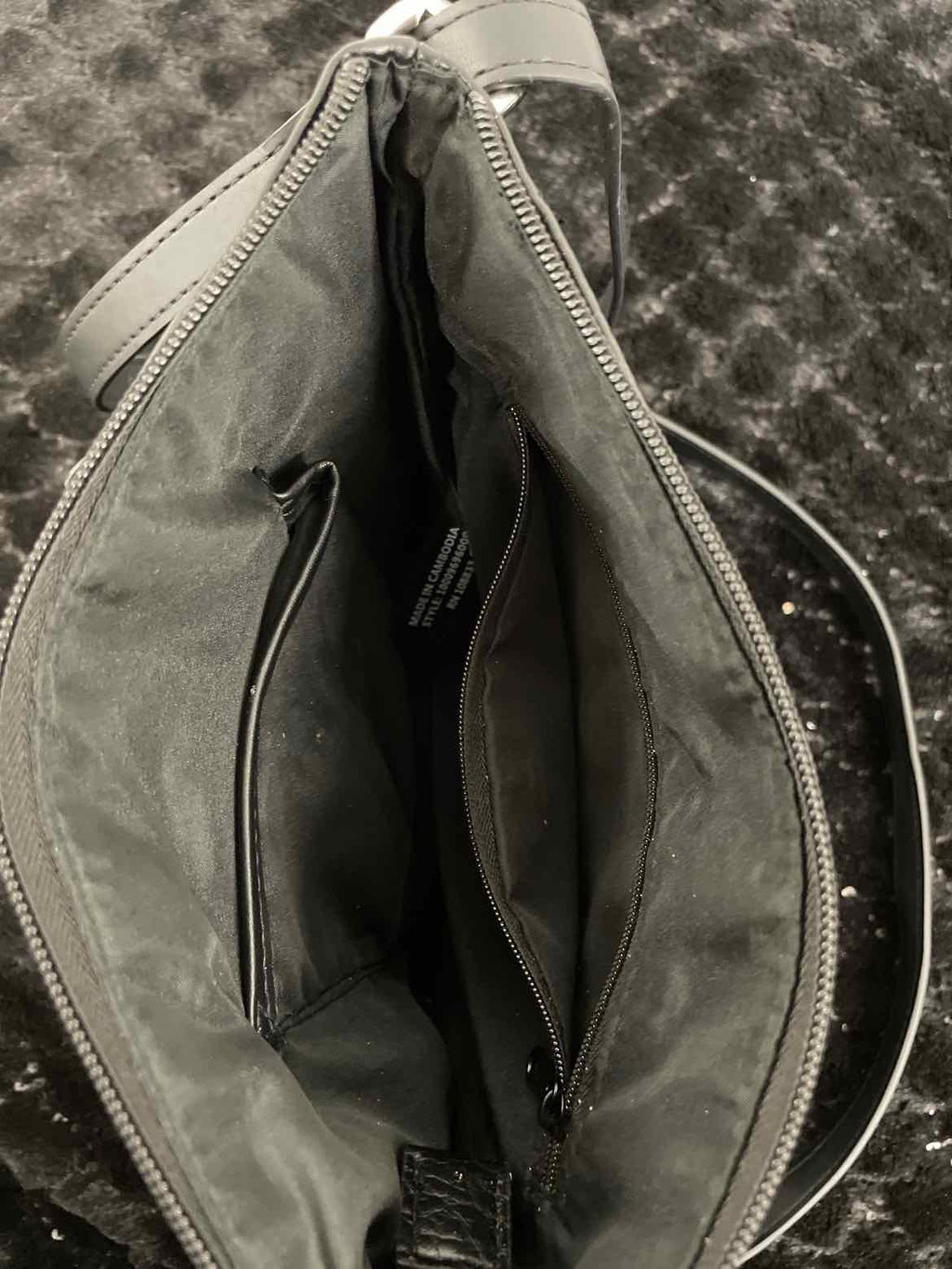 Giani Bernini Pebble Crossbody BlackBlackSilver NO SIZE