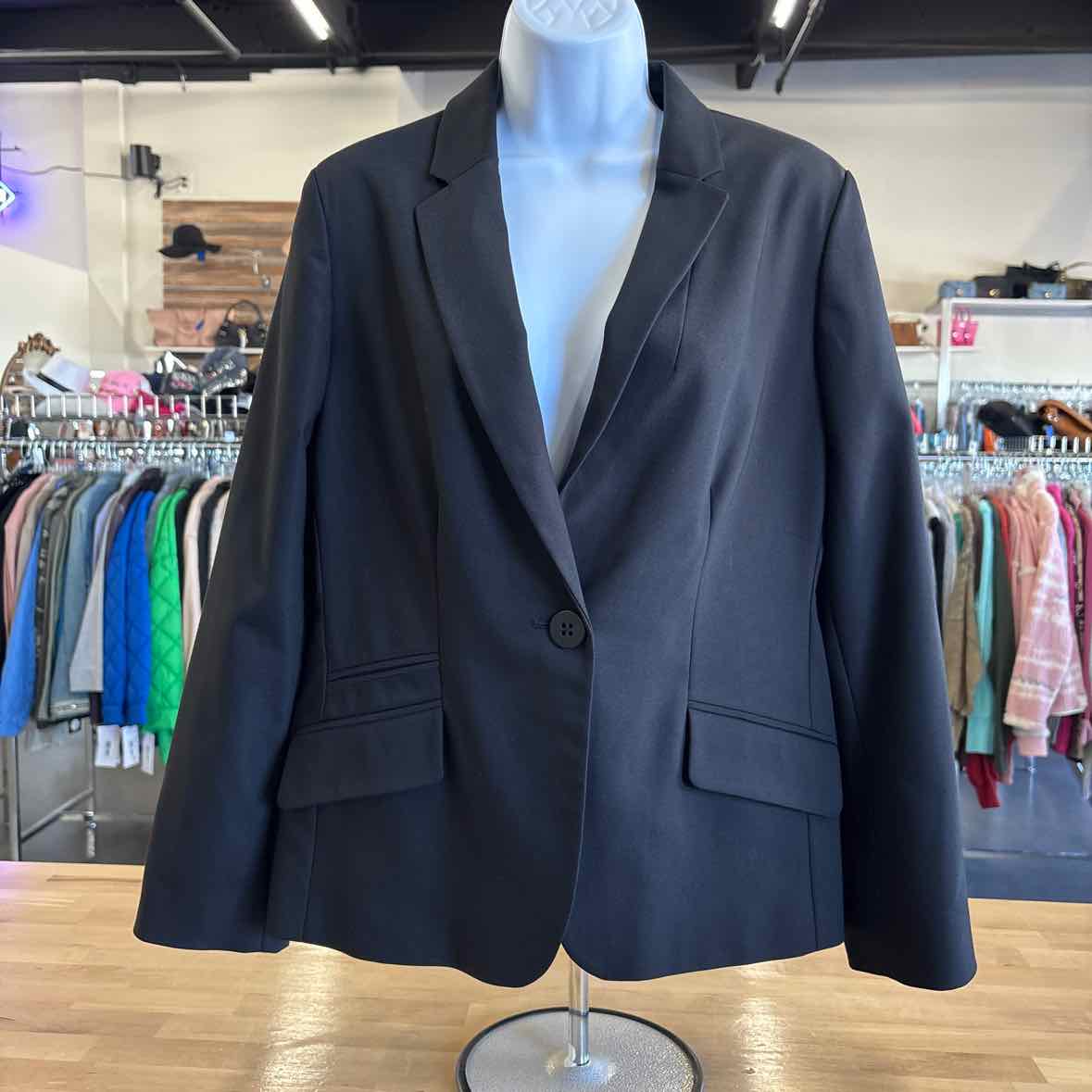 Chico's Size 1 Black Blazer