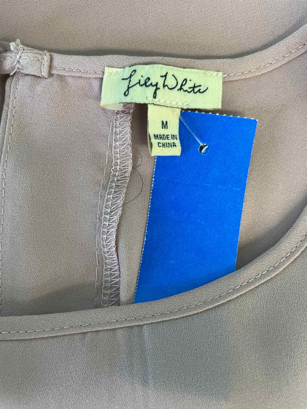 lily white Size M Pink Blouse