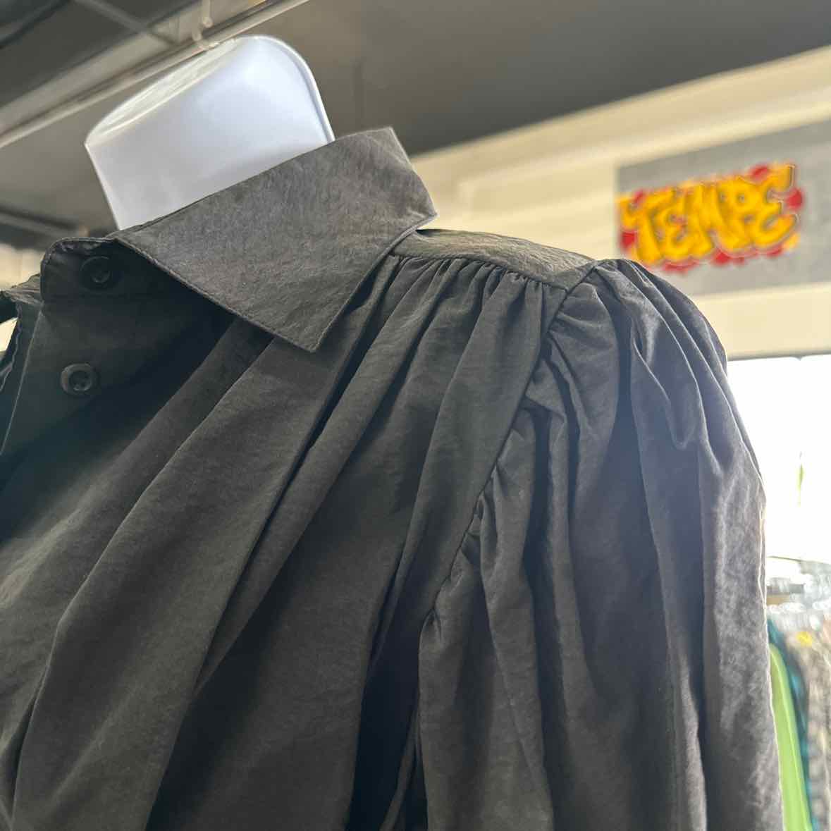 Nilika Size S Black Blouse