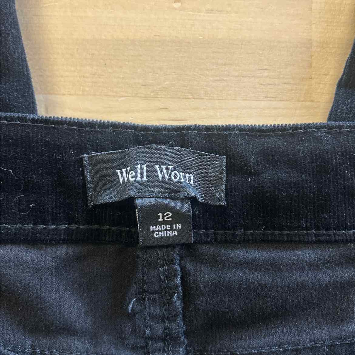 Well Worn Size 12 Black Corduroy Preloved Pants