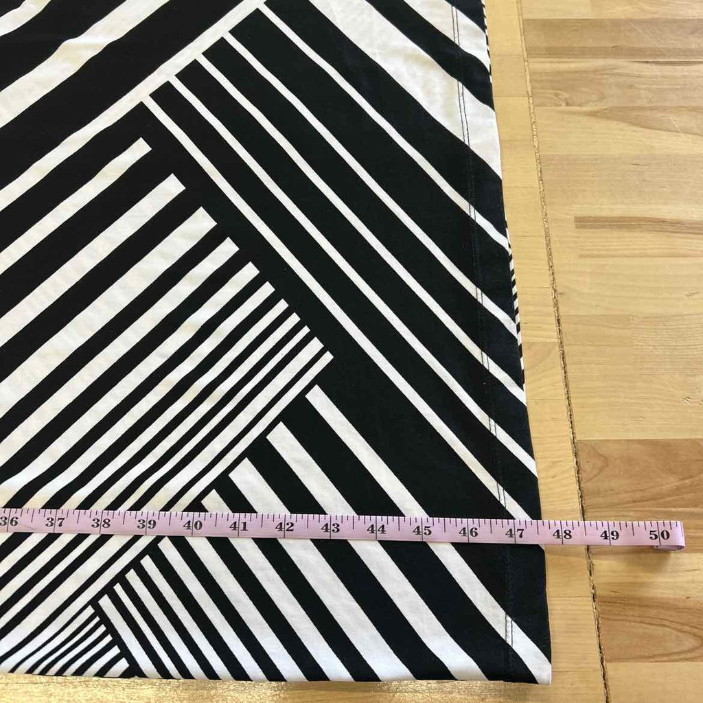 AB Studio Size XL Black/White Preloved Dress