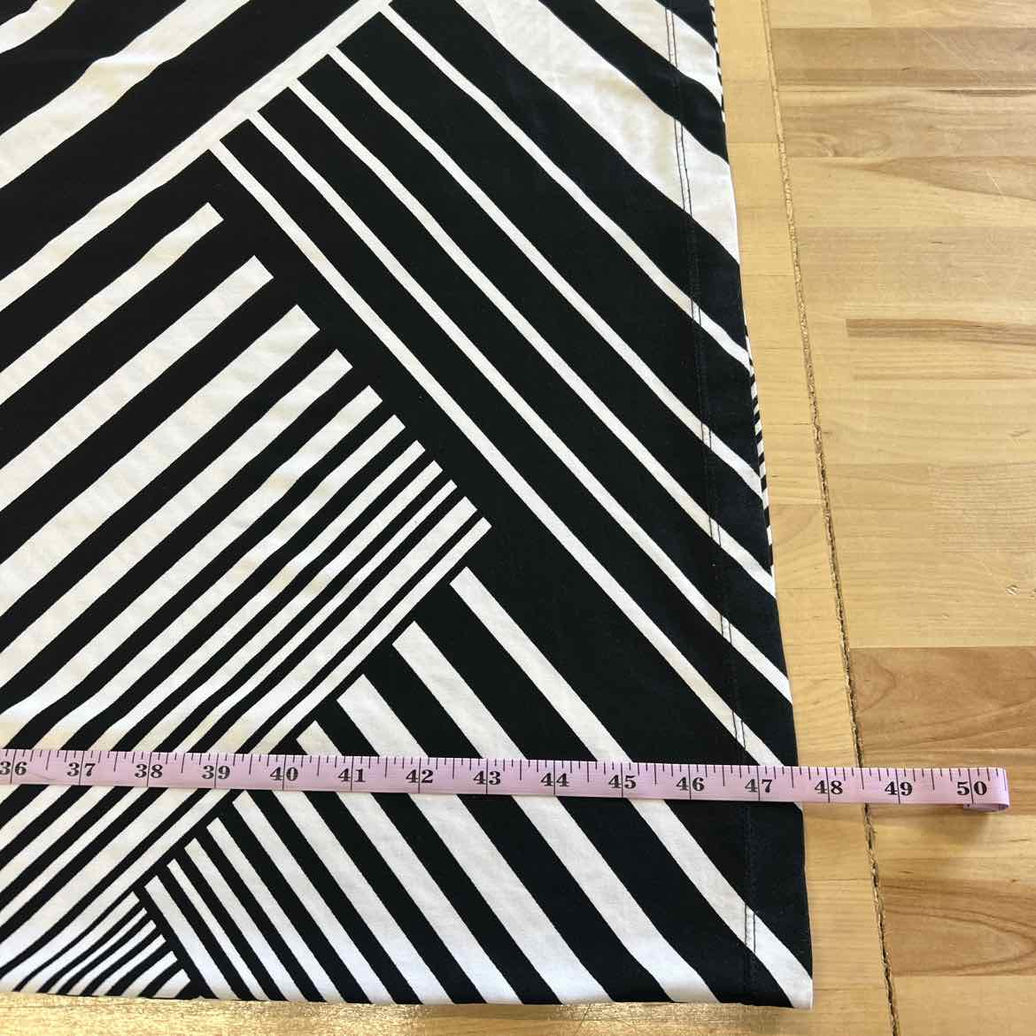 AB Studio Size XL Black/White Preloved Dress