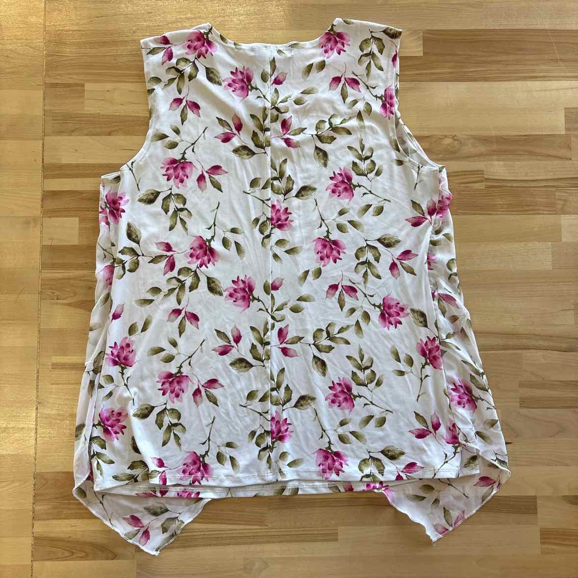 Adele and May Size XL White Sleeveless