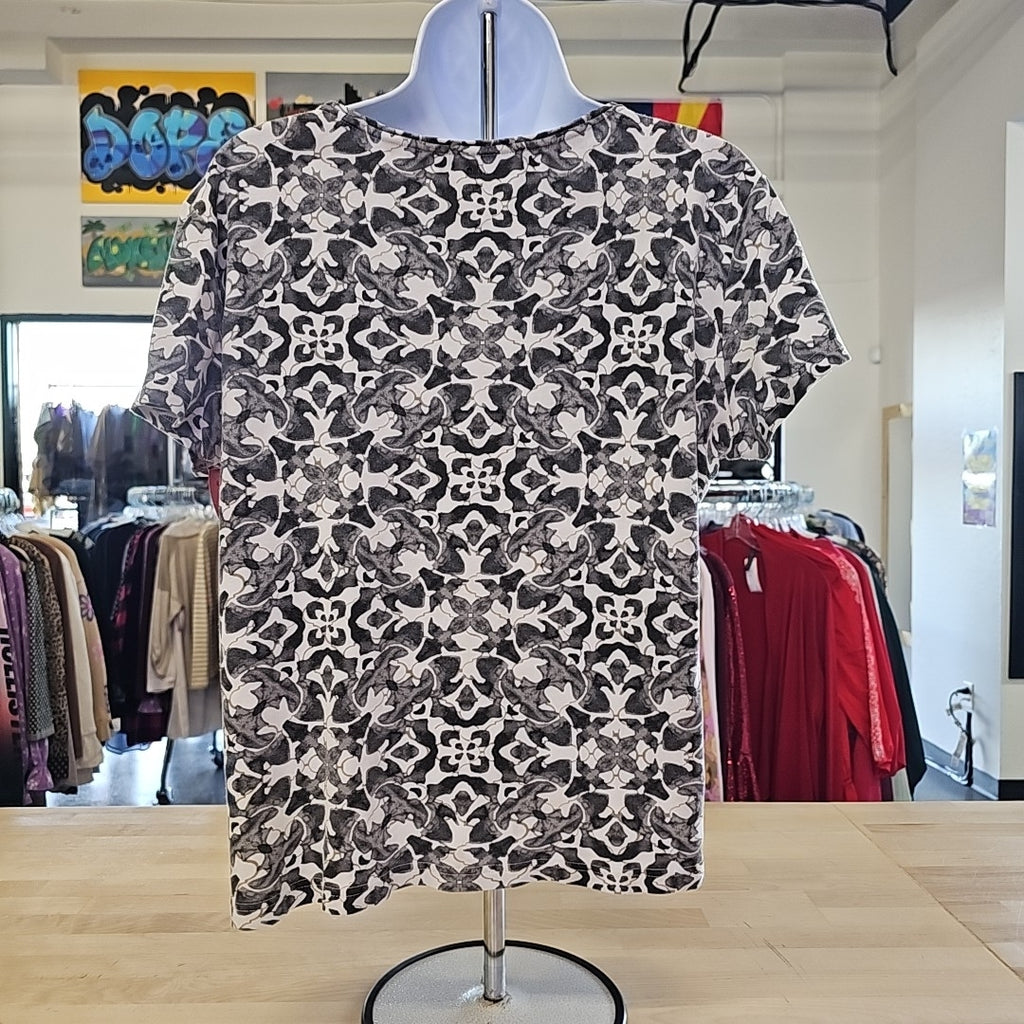 Croft&Barrow Size M Gray Preloved T-shirt