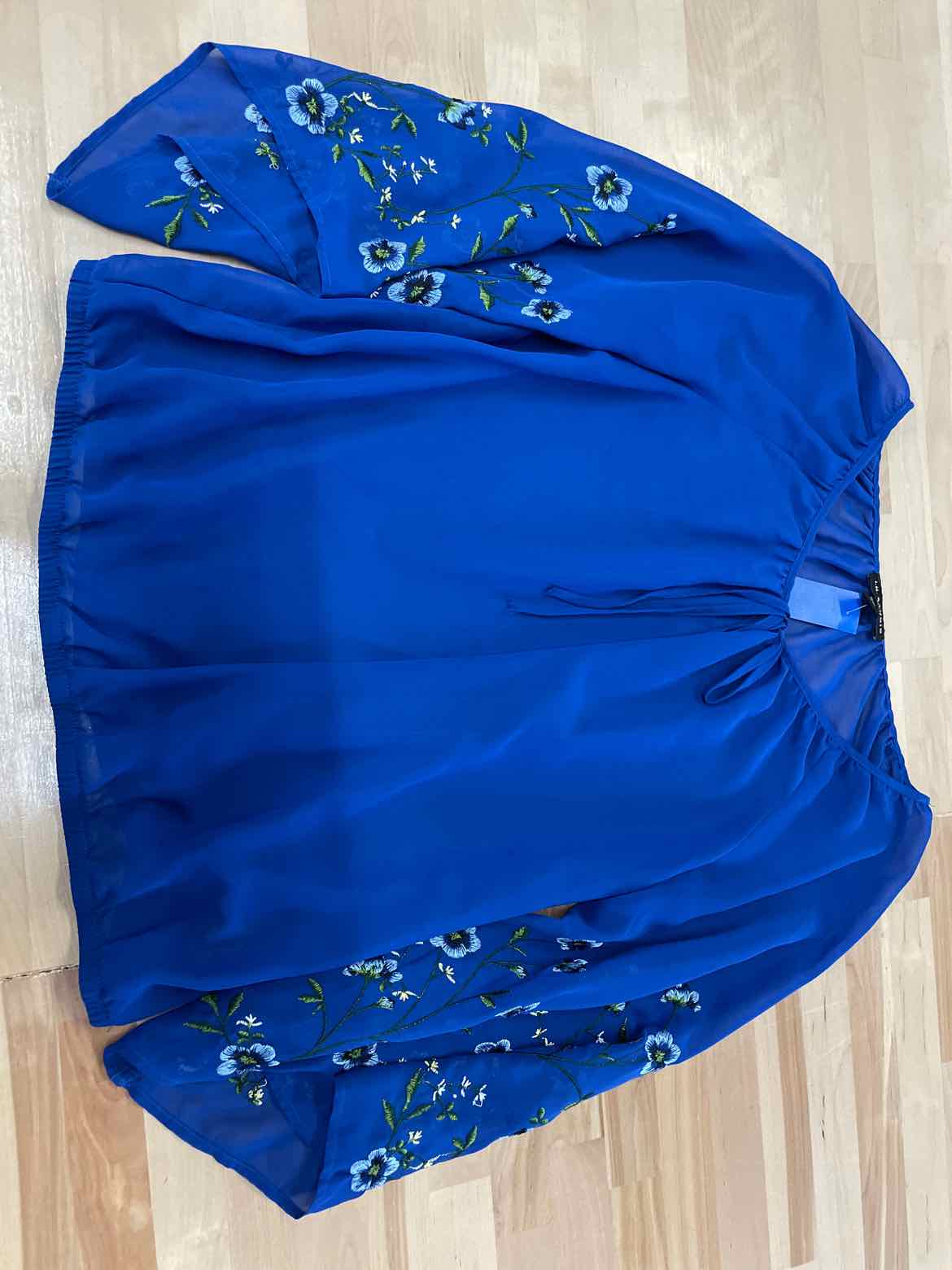 In studio Size PM Blue Blouse