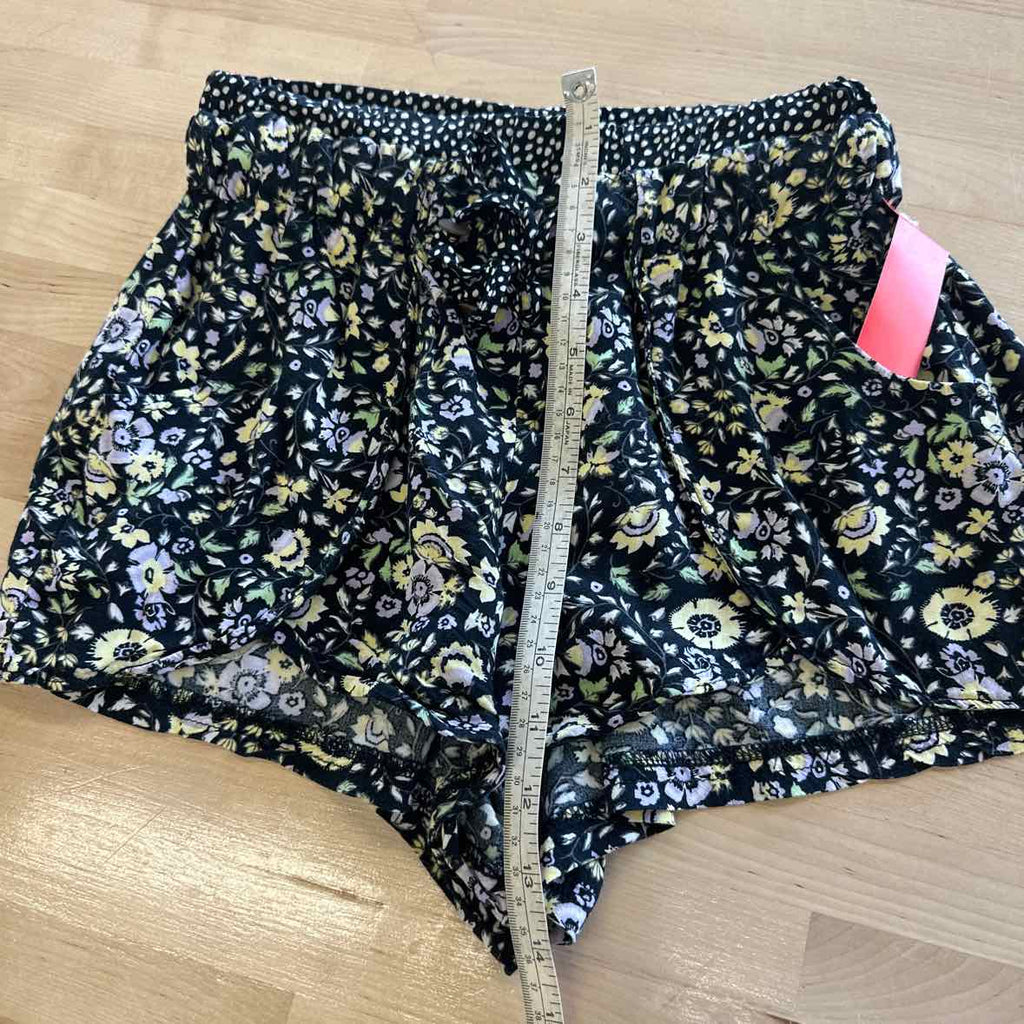 Vanilla Star Size XS Black Shorts
