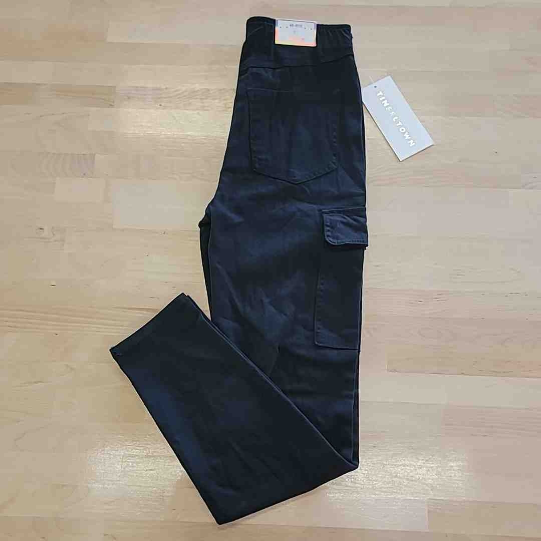 tinceltown Size XS Black Hi-Rise Pull On skinny cargo pants NWT