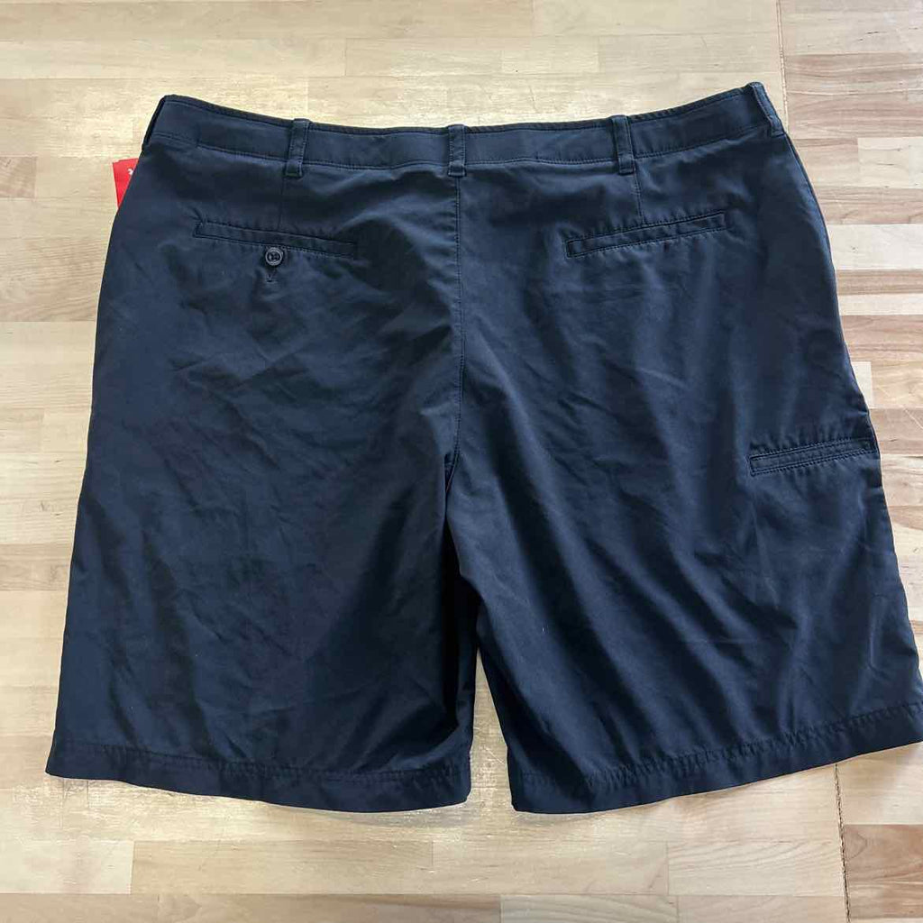PGA Tour Men's Size 44 Black MENS Shorts
