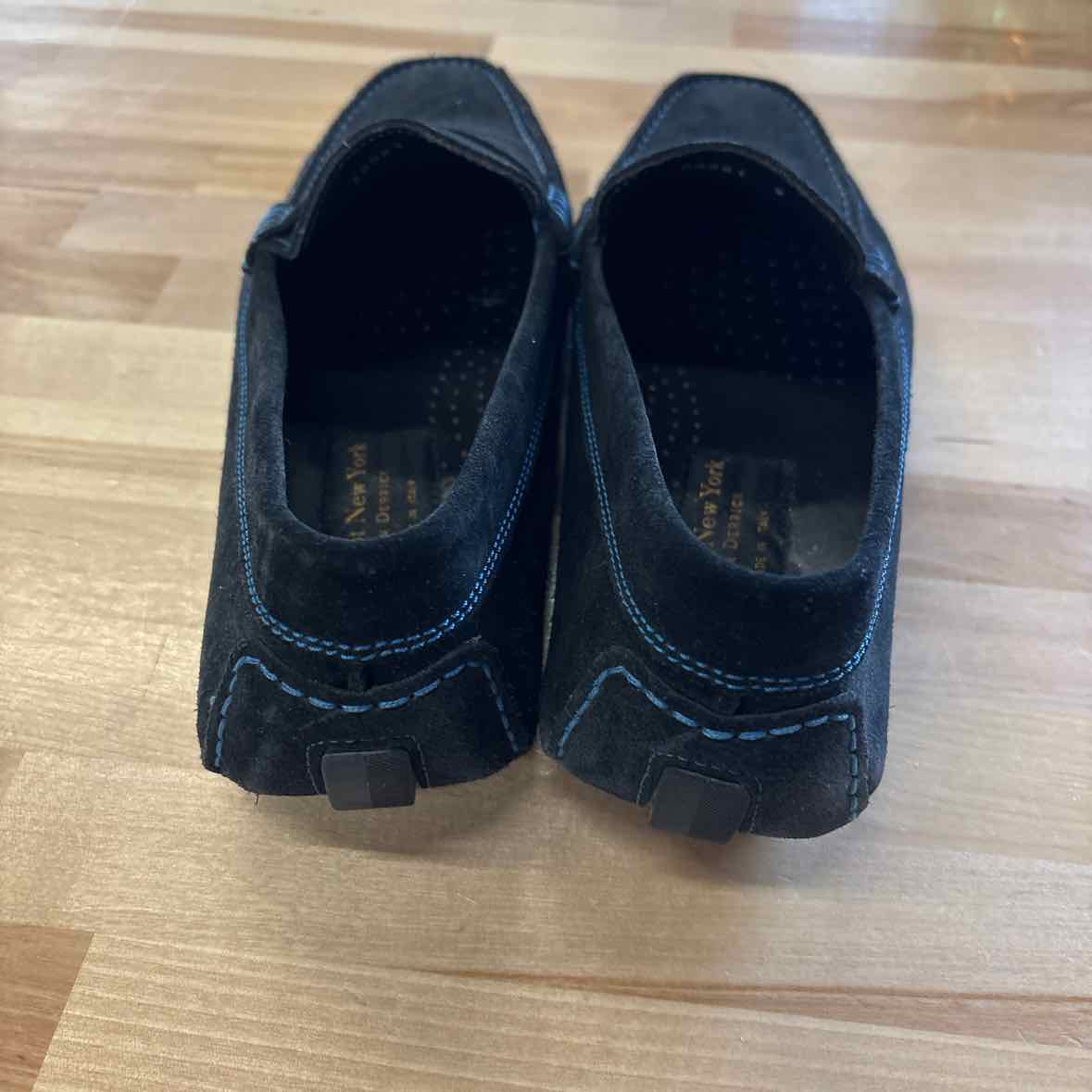 To Boot New York Size 9 Blue Loafers