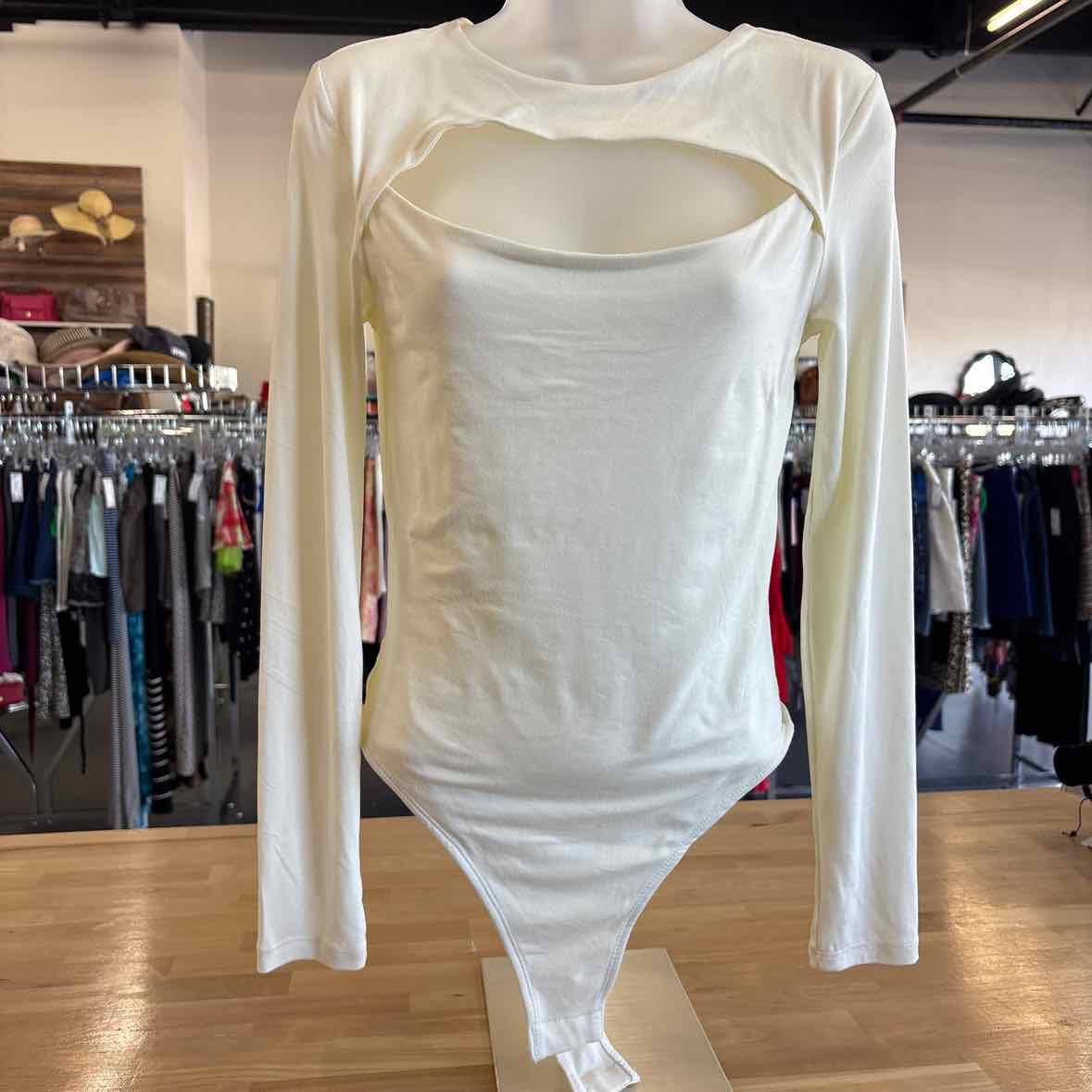 Just Polly Size M Cream Bodysuit