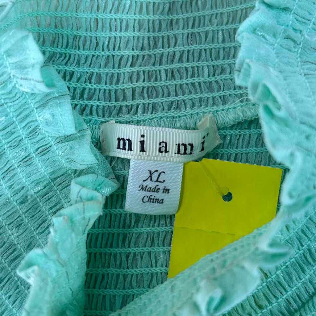 Miami Size XL Mint Preloved Blouse LS