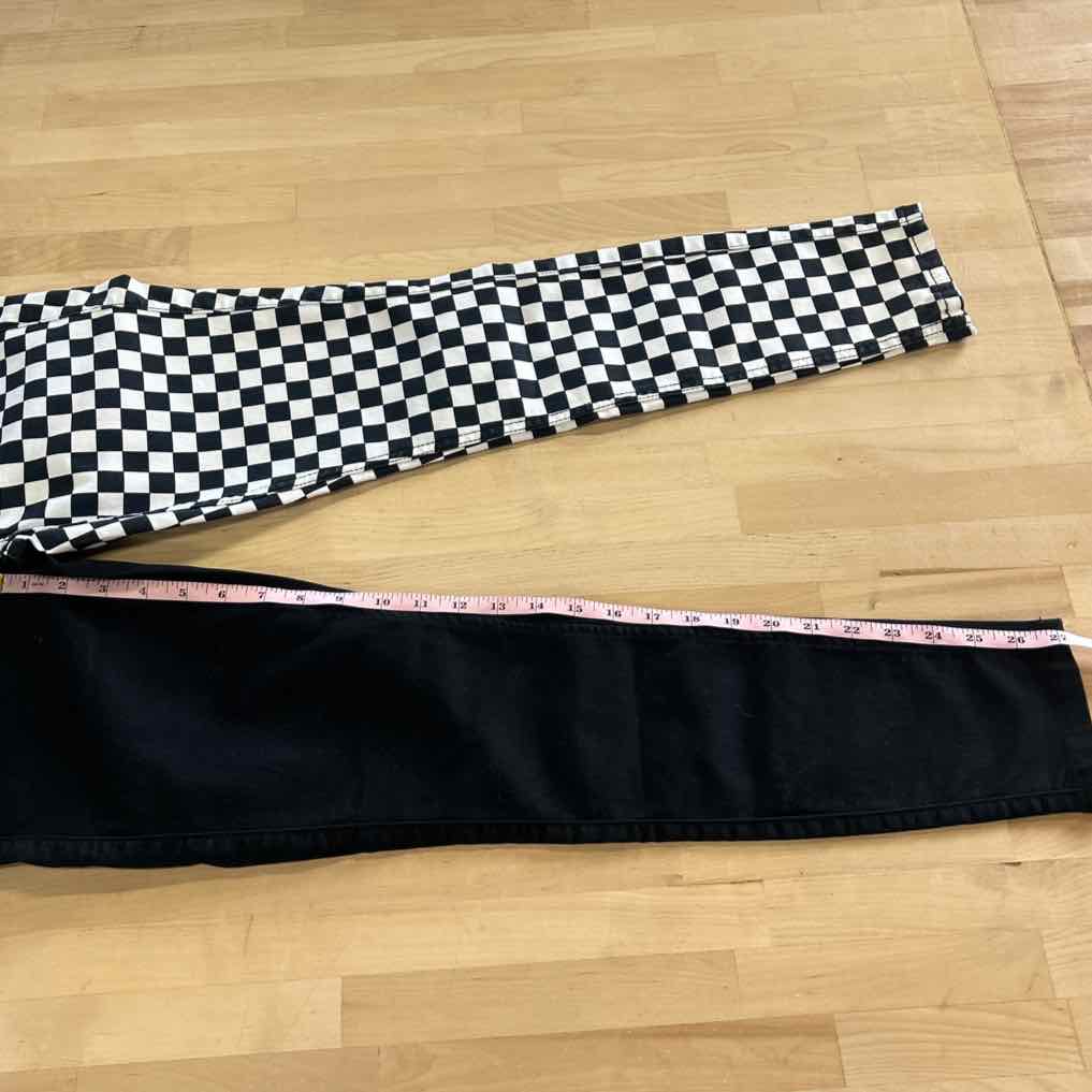 HotTopic Size 3 Black White New Pants