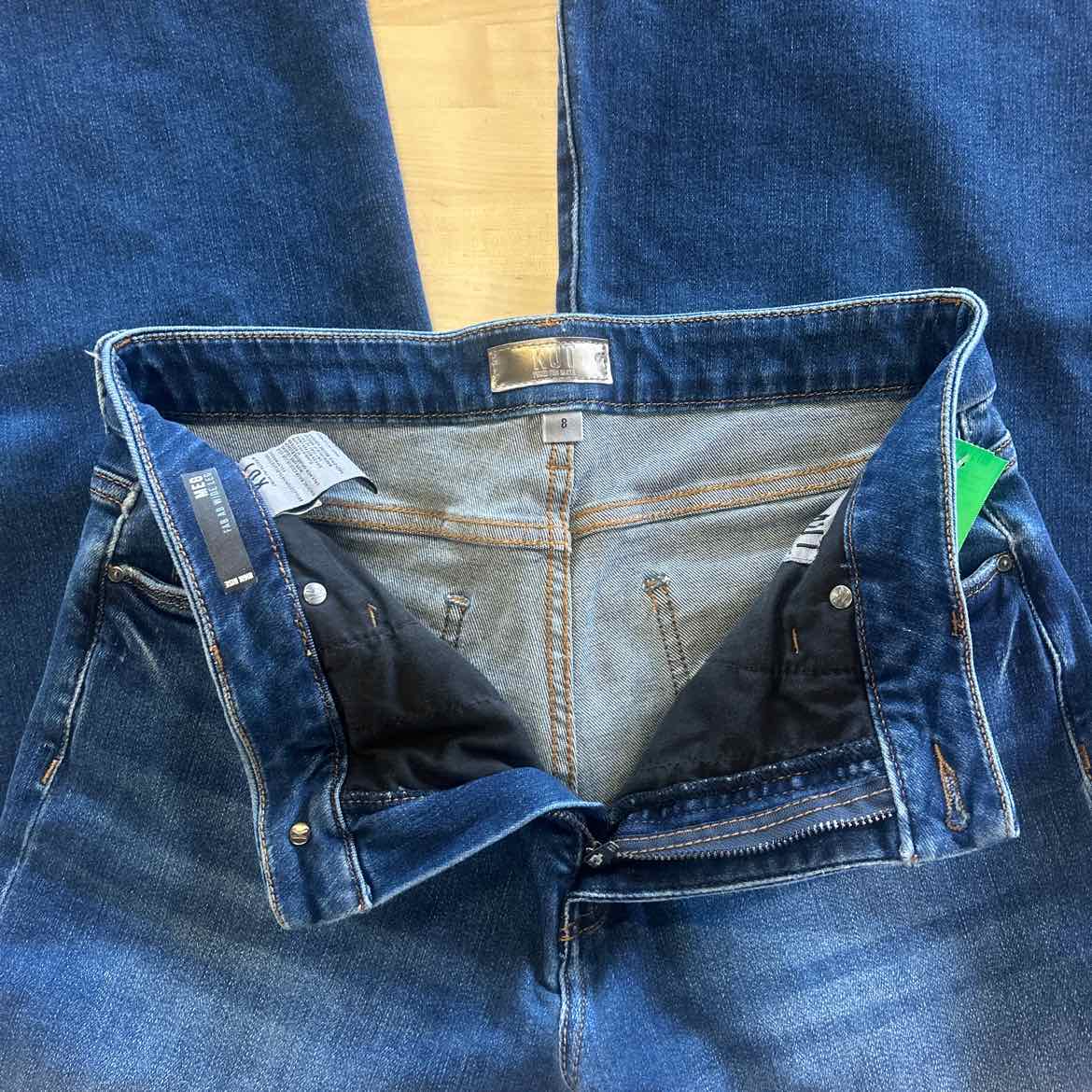 Kut from the Kloth Size 8 Blue Denim Preloved Capris