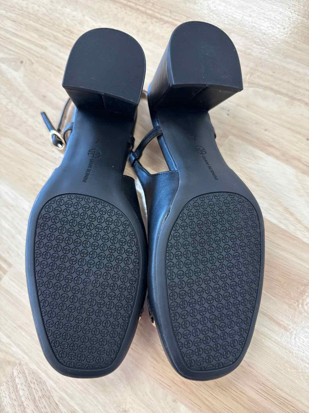 Giani Bernini Size 7 Black Tatiaa Slip-on Slingback Memory Foam Block-Heel Pumps