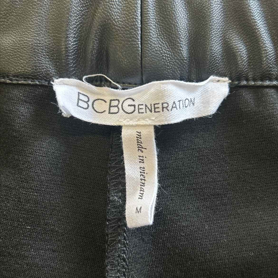 BCBG Size M Black Faux Leather Pants