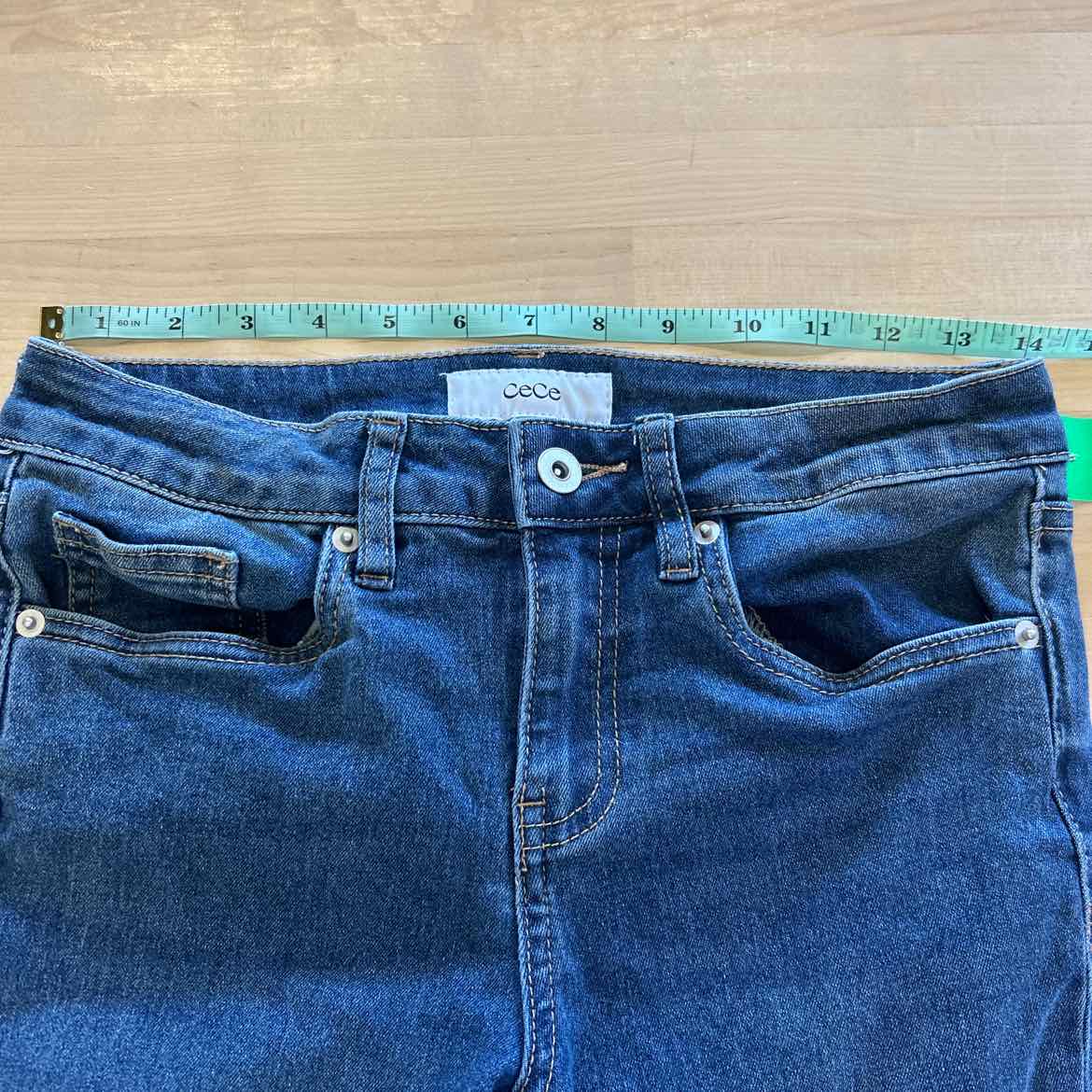 CeCe Size 4 Blue Denim Preloved Jeans