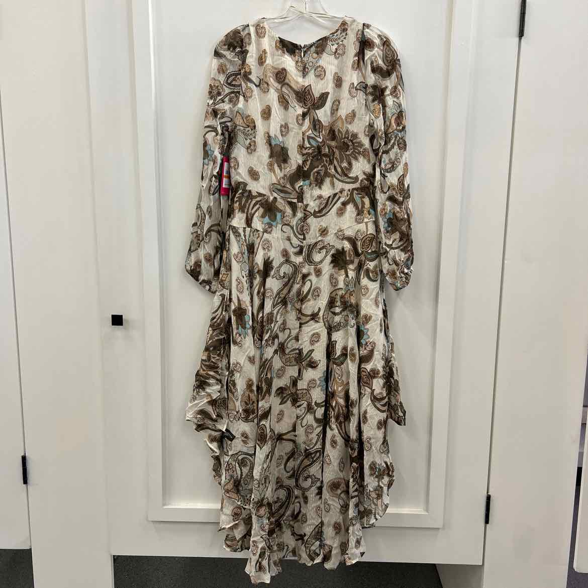 Vince Camuto Size S White Dress