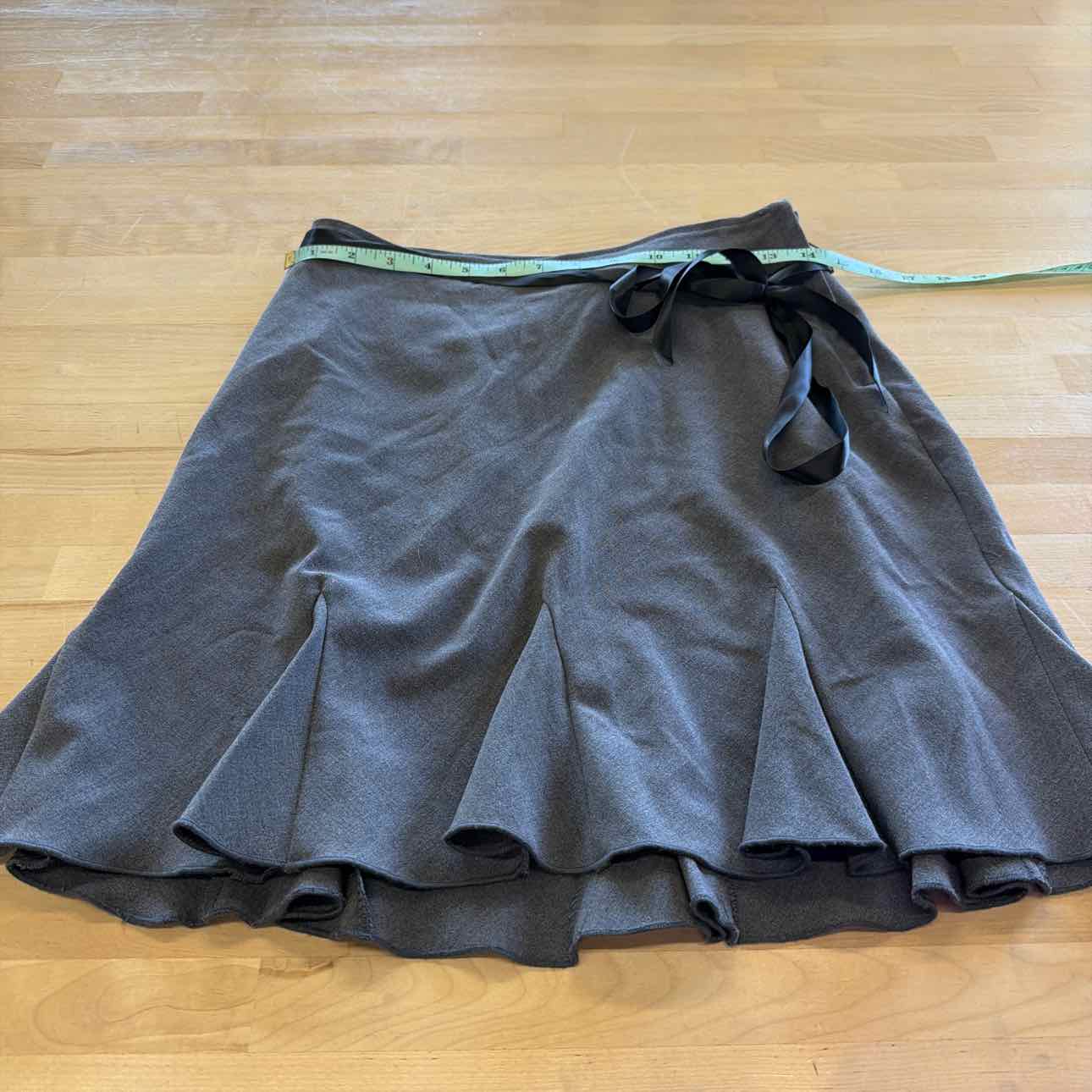 Charlotte Russe Size 7/8 Grey Preloved Skirt