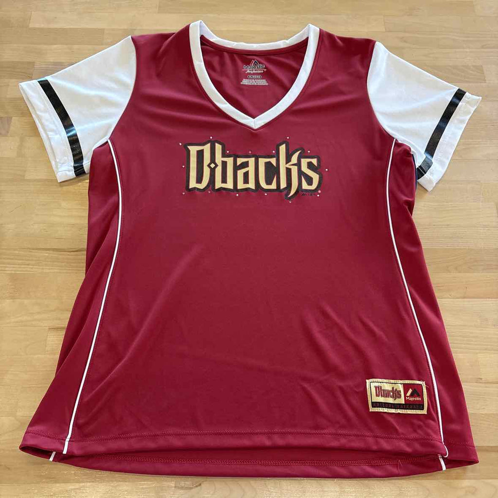 Majestic Size XL Red T-shirt