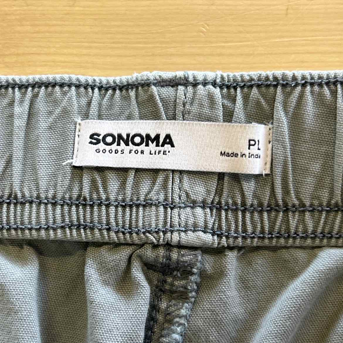 Sonoma Women Size PL Gray Preloved Shorts