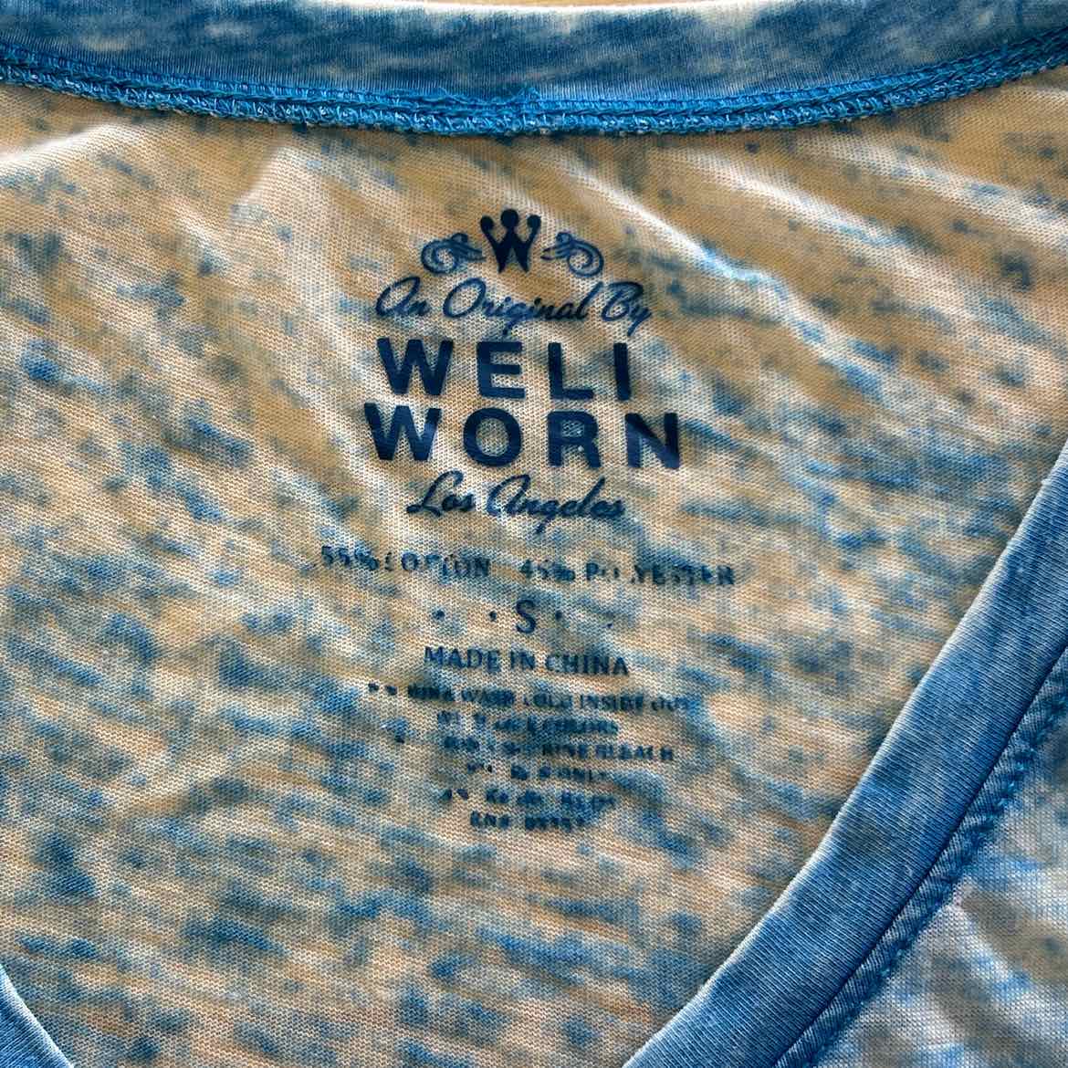 Well Worn Size S Blue T-shirt