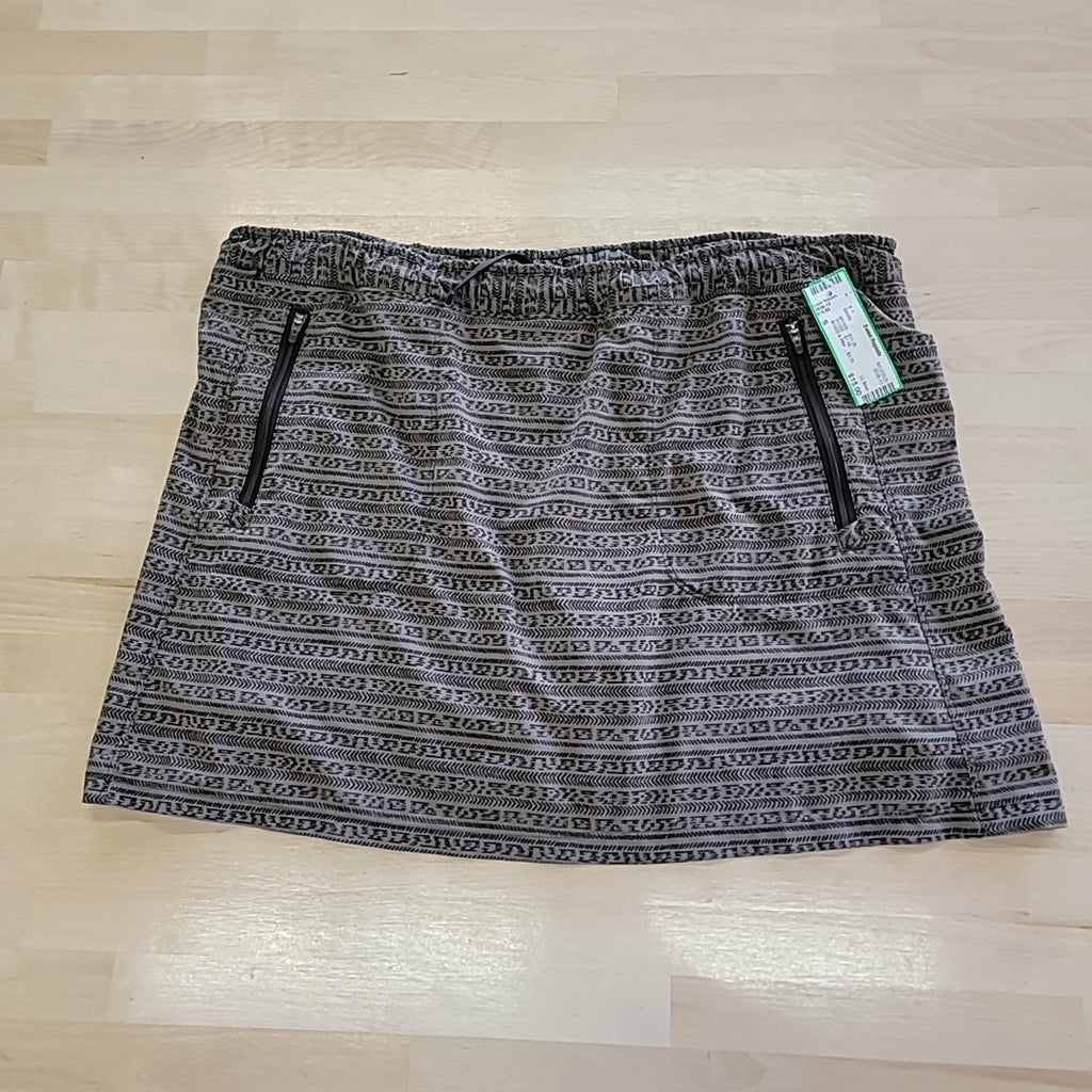 LL Bean Size S Brown Skorts