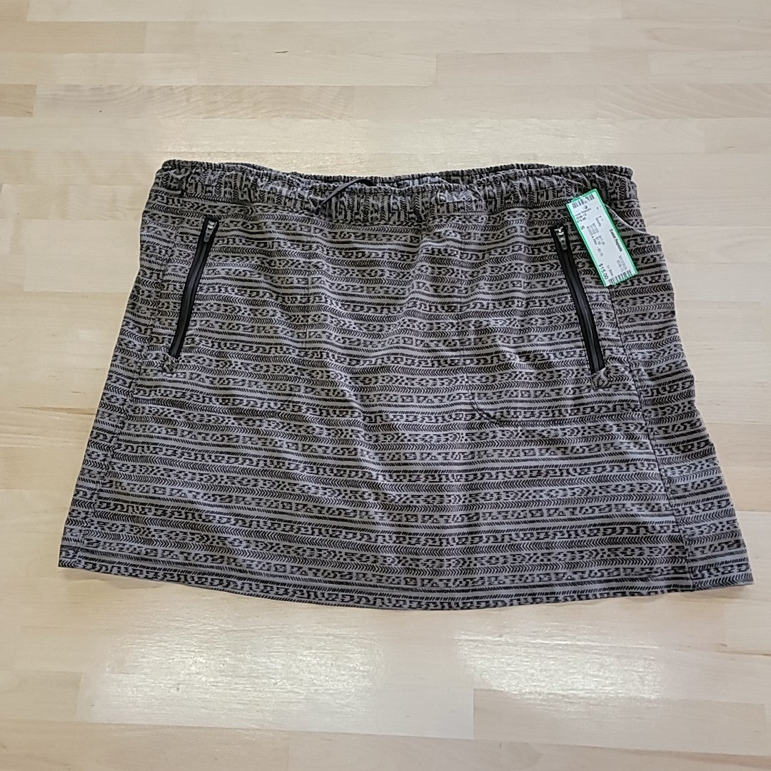 LL Bean Size S Brown Skorts